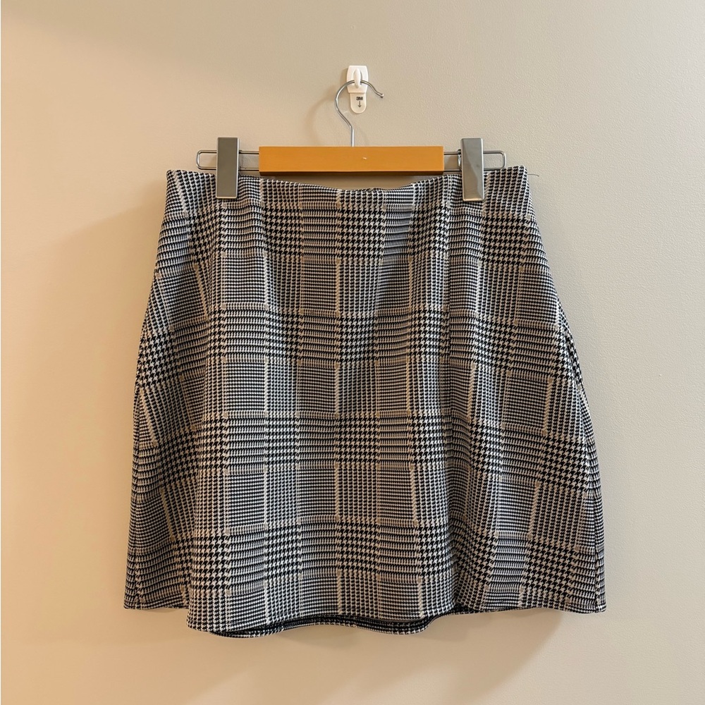 H&M Classic Black and White Plaid Skirt